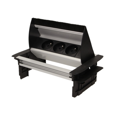 Möbeluttag infällt i bordsskivan med dammborste och 1,8m kabel, 3x2P+Z