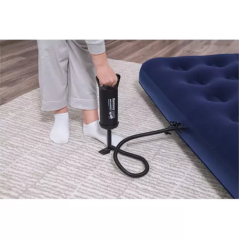 Dubbel luftmadrass med pump - BESTWAY 67374 | HandlaSmidigt.se