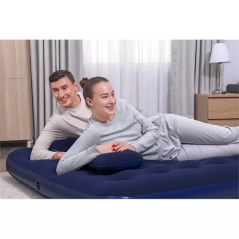 Dubbel luftmadrass med pump - BESTWAY 67374 | HandlaSmidigt.se