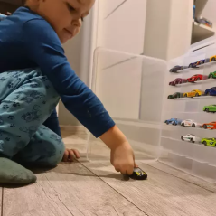 Bilar i färg/räddningsfordon 1:64- 16 st. Kruzzel 20352.