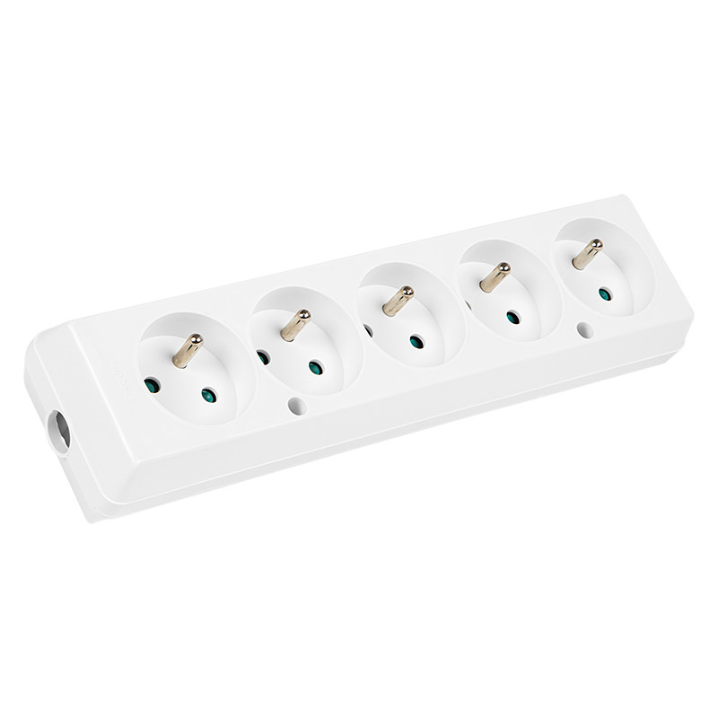 98-106- Uttag gn-570 5gn med jordning vit