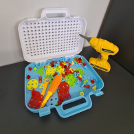 Kreativt mosaikset med skruvdragare 22444