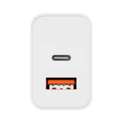 Nätadapter Kruger&Matz GaN med dubbla USB-portar med Power Delivery- och Quick Charge-funktioner