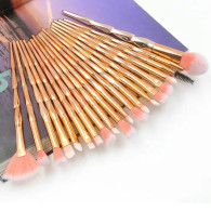 AG798A Makeup brushes unicorn gold 20 st. 

(Note: 'szt' is an abbreviation for 'sztuk' which means 'pieces' in English.)