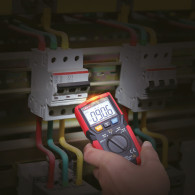 Universal mätare Uni-T UT125C