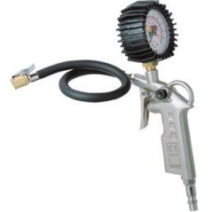 Pump för att pumpa däck med manometer.