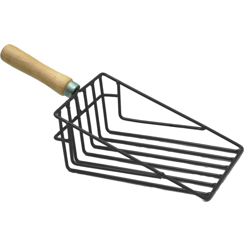 Sopka för grönsaker med en bredd på 150 mm och trähandtag.