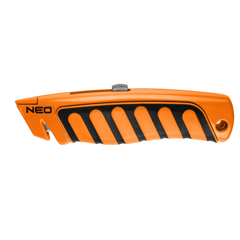 Kniv med trapezformad egg, metallkropp av stål. Kniv med trapezformad egg, metallkropp av stål.