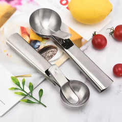 DA170 Kullås skopan är av stål