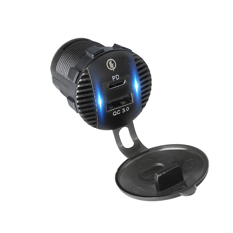 75-698- Bilmonterad billaddare med USB + USB-C M18B
