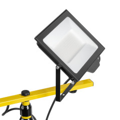 ALLED set med 2 x 100W strålkastare med stativ och 2m sladd | HandlaSmidigt.se