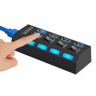 AK244B USB-hubb 3.0 med 4 portar svart/vit