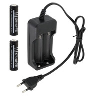 LC5 laddare + 2 x 18650 li-batterier