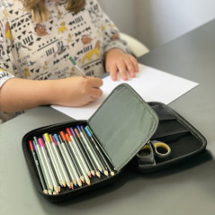 Pennfodral med fack - skolmodell Kruzzel 24533