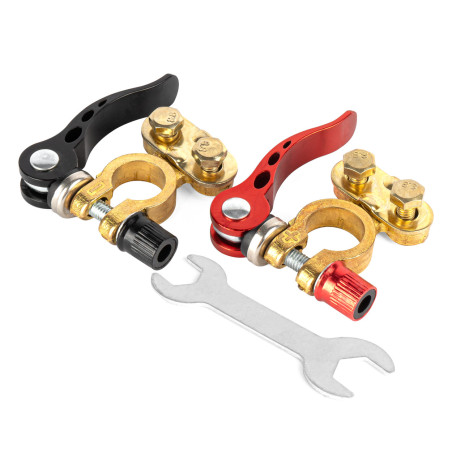 Kopplingsklämmor för universell batterikontakt av mässing med monteringsnyckel amio-04059