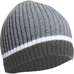 Mössa i akryl med foder i grått och vitt, Lahti.