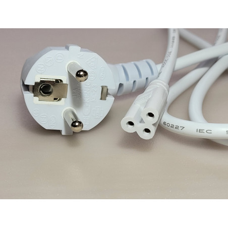 Strömkabel med kontakt för LED-lampor T5 med en längd på 150 cm.