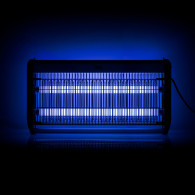 Insektdödande lampa TEESA med 30W (2x15W) effekt.