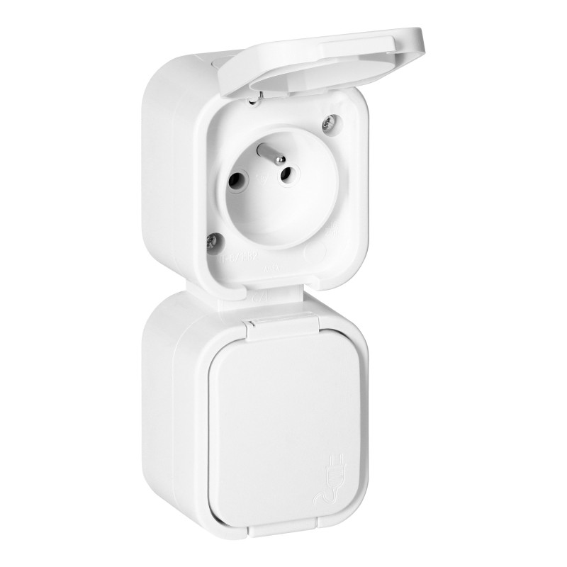 Utomhusdubbeluttag 2x2P+Z, stänkskyddat med lock, vertikalt B2, IP54, NT-6B2/P, vit