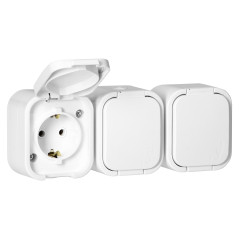 Utomhusuttag trippel jordad 3x2P+Z, Schuko, stänkskyddat med lock B2, IP54, NT-317 B2, vit