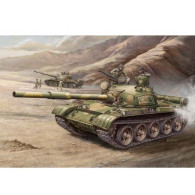 Modell av plast ryska t-62 m från 1972