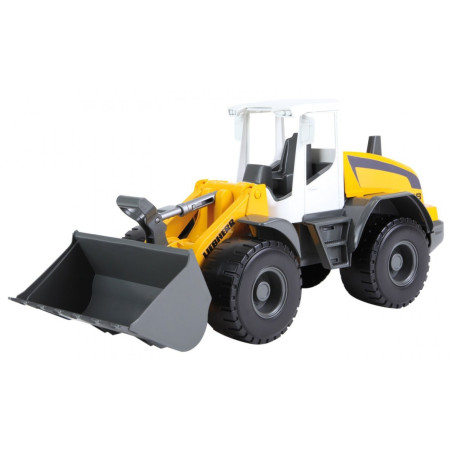 Lena arbetar med en Liebherr skovel på 48 cm i en låda.