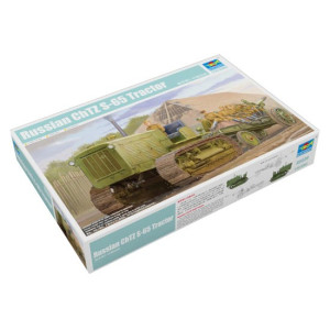 Modell av plast CHZ S-65 rysk traktor