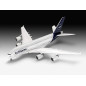 Modell av Airbus A380-800 i plastmaterial med Lufthansas nya färgsättning.