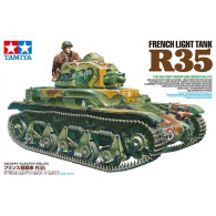 Modell av plast fransk lätt stridsvagn R-35