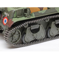 Modell av plast fransk lätt stridsvagn R-35