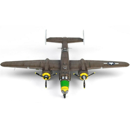 Modell i plast av USA:s flygvapen B-25D i Stilla havets teater.