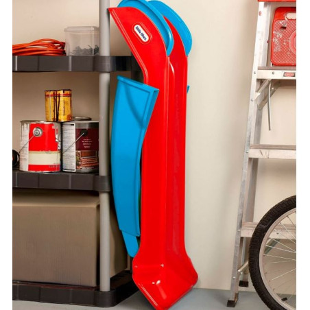 Första rutschbanan röd-blå.