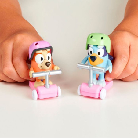 Bluey scooter riding set