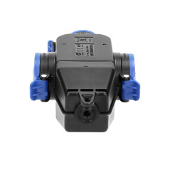 Grenuttagsspruta med stänkskydd och stöttålig, IP44, 3 uttag 2P+Z, 16A, 230V AC.