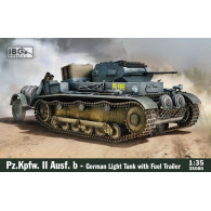 Modell av plast pz.kpfw. ii ausf. b tysk lätt stridsvagn med bränslevagn