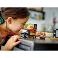 Klocki city 60404 ciężarowka z burgerami