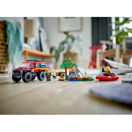 Klossar city 60412 terrängbrandbil med räddningsbåt