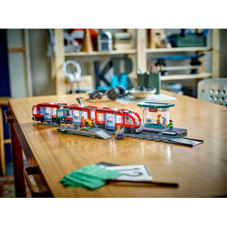 Klossar city 60423 spårvagn med station