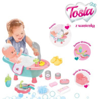 Dockan Tosia med badkaret