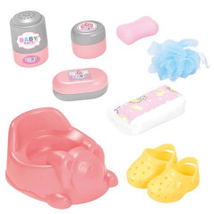 Dockan Tosia med badkaret