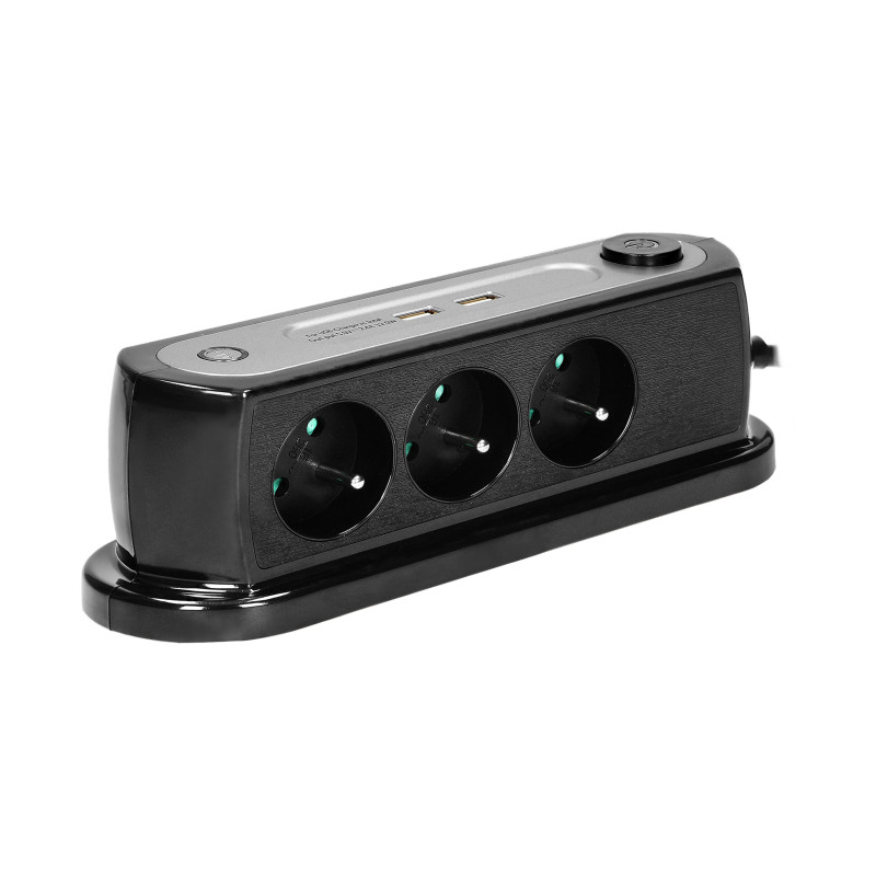 Strömförsörjningslist med 3x2P+Z-strömbrytare, 2xUSB 2.4A-laddare, Typ 3-överspänningsskydd, H05VV-F 3x1,5-kabel, längd