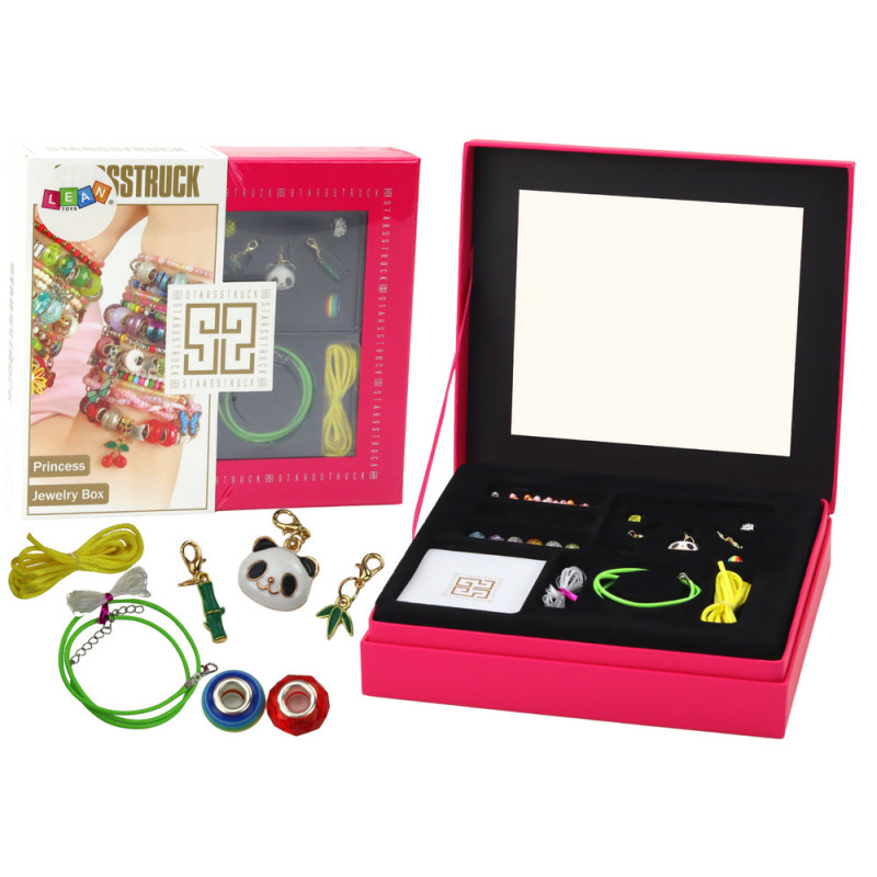 Armbandsmyckeset med hängsmycken och pärlor