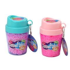 Mjuka Styroporkulor i en rosa kopp