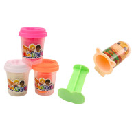 Kreativt set med Play-Doh människor, frisörsalong och tillbehör.