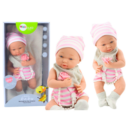 Docka i rosa i rosa klänning Mössa Napp Haklapp Täcke