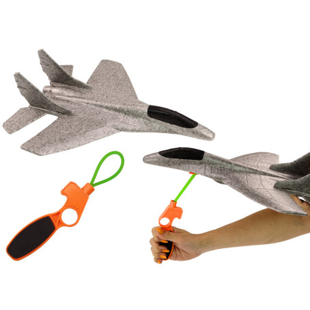 Jaktplan av skumgummi med katapultgrind och grå avfyrningsramp