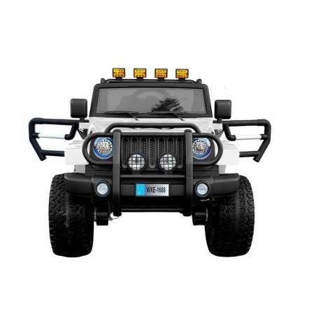 Bil med batteri WXE-1688 4x4 Vit STRONG