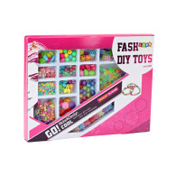 Kreativt pärlset för att skapa smycken DIY