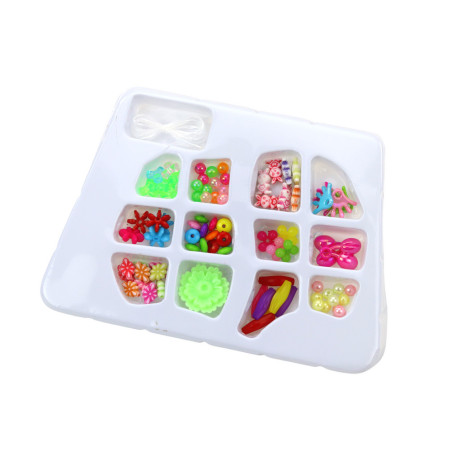 Kreativt pärlset för att skapa färgglad smycken