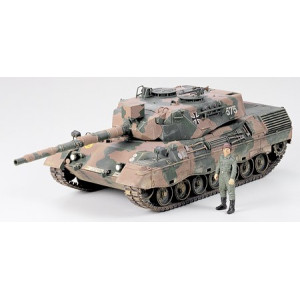Model plastikowy west german leopard a4